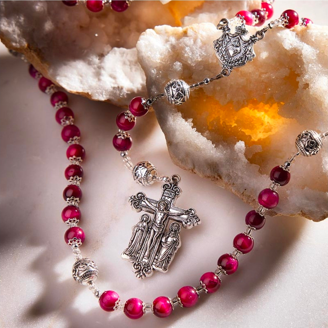 Rosario del Sagrado Corazón de Jesus/ Sacret Heart Rosary.